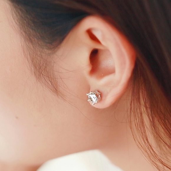 GOSHENITE STUDS - Picture 5 of 6